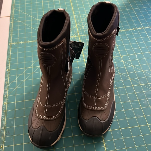 LLBean women’s boots, size 7 - Picture 5 of 9